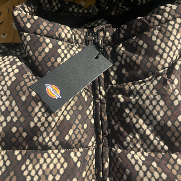 Dickies brand new puffer jacket - Picture 2 of 4